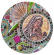 Miroir intuitif plus un échantillon de la mosaïque de la Vierge Marie.